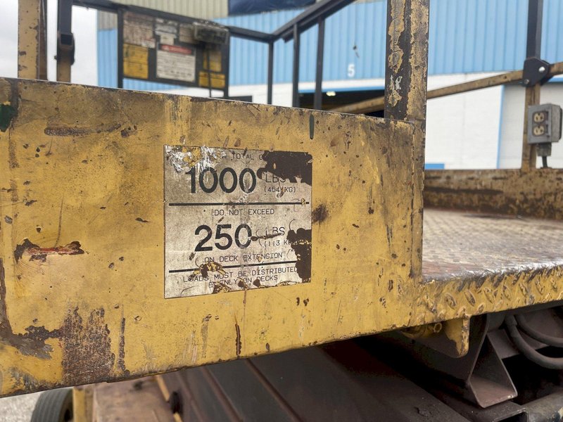 GROVE MODEL #SM3160E SCISSOR LIFT: STOCK #74952