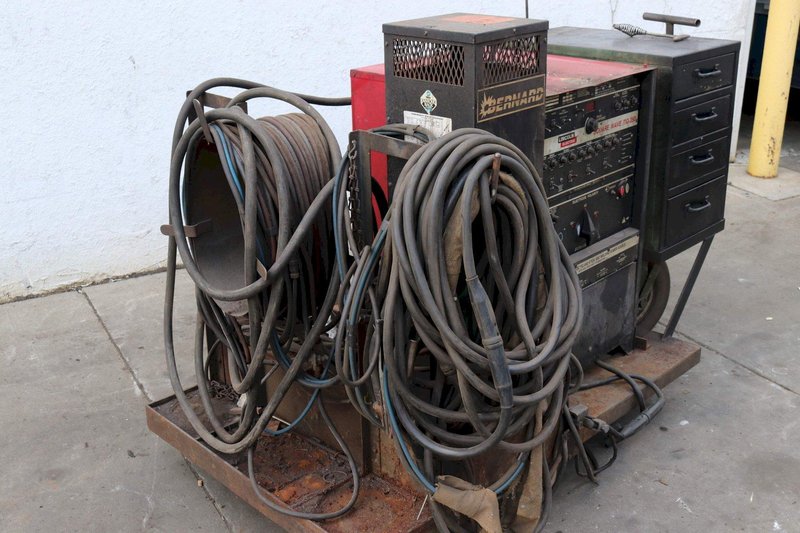 LINCOLN MODEL SQUARE WAVE TIG 350 WELDER: STOCK #73269