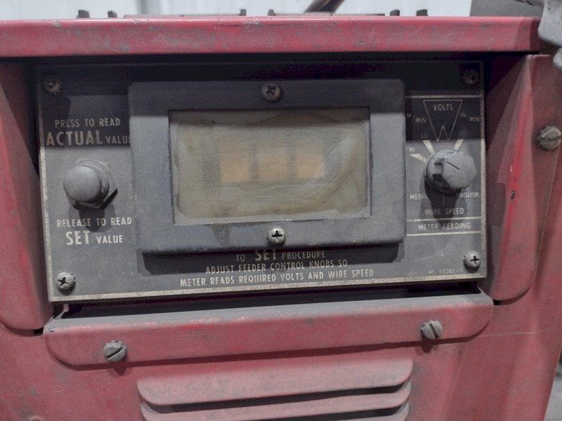 LINCOLN MODEL #LN-9 WIRE FEEDER: STOCK #21272