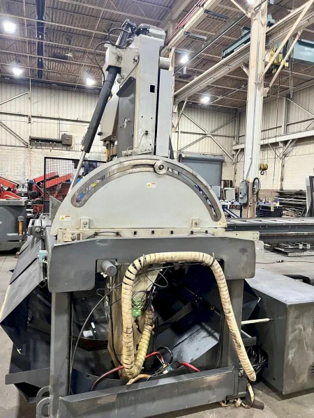USED HYD-MECH 30" X 25" FULLY AUTOMATIC VERTICAL TILT FRAME BANDSAW MODEL V-25APC-120 WITH 62' OF POWERED CONVEYOR, Year: 2014