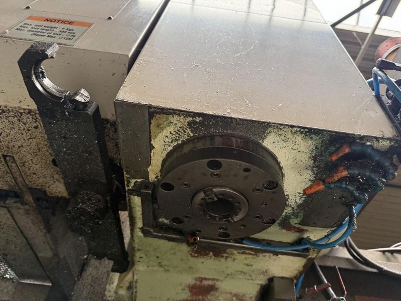 Victor - X: 1050 - Y: 560 - Z: 560 mm CNC