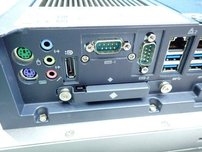 ALLEN BRADLEY 15" DISPLAY, 32GB SLC SOLID STATE STORAGE INTEGRATED DISPLAY INDUSTRIAL COMPUTER  -  6181P-15A3HW71AC