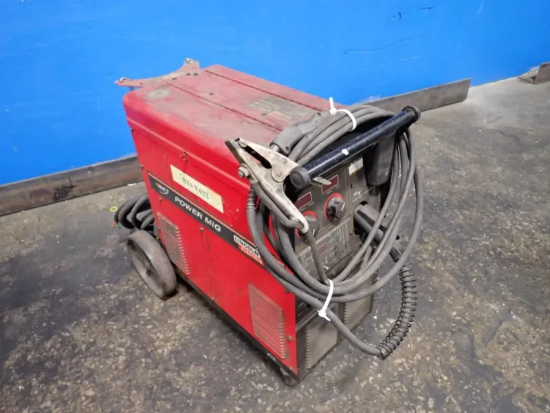 LINCOLN ELECTRIC 350 A WELDER   -  POWER MIG 350MP