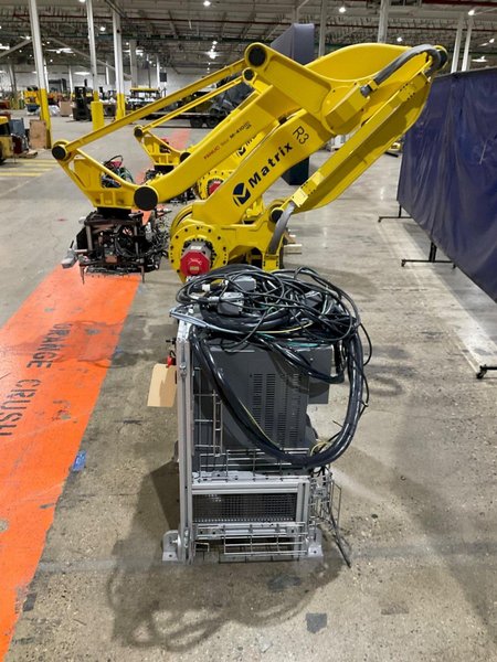 FANUC M-410IC/185 ROBOT W R-30IB PLUS CONTROLLER USED