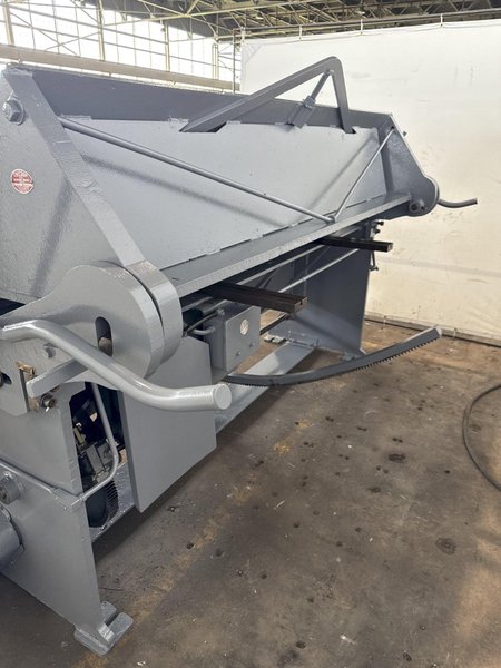 8&#039; X 10 GA CHICAGO DRIES &amp; KRUMP 73 POWERED BOX &amp; PAN BRAKE. STOCK # 1117424
