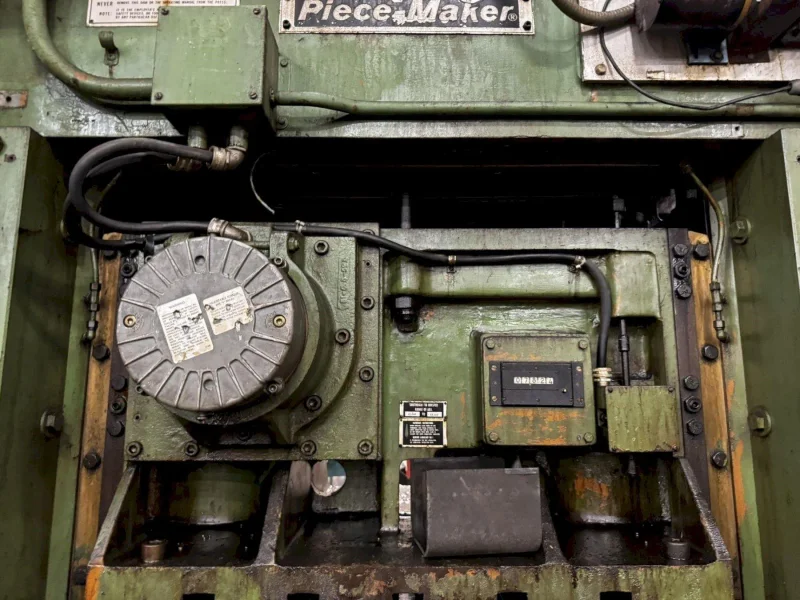 100 TON MINSTER P2-100-42 PIECE MAKER STRAIGHT SIDE HIGH SPEED PRESS. STOCK # 0883325