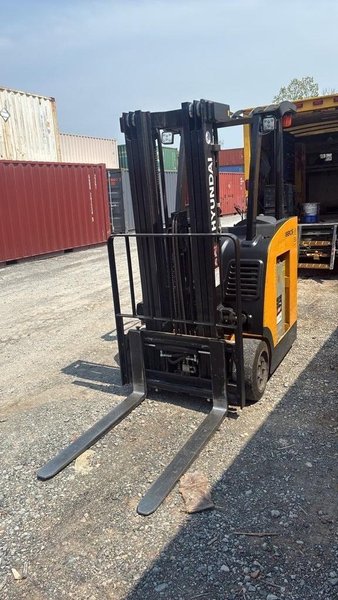 Hyundai 18BCS-9 Forklift, 2015