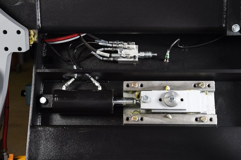 NEW 18"H x 18"W HYD-MECH H-18A AUTOMATIC HORIZONTAL BAND SAW