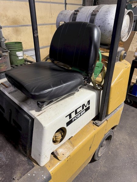TCM FCG25 LP Fork Lift Truck 5,000lbs Capacity