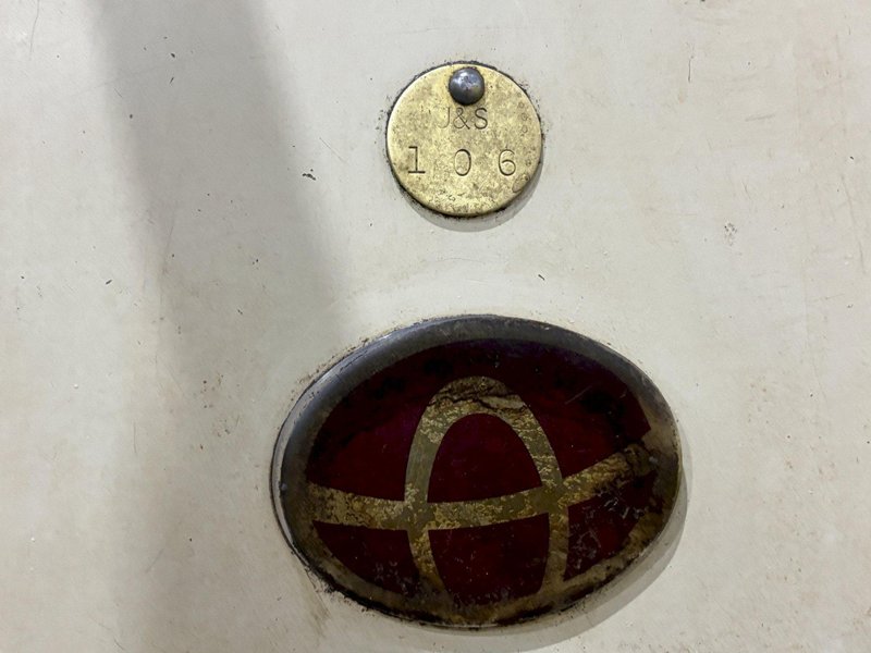 3 HP ACER MODEL #3VK3-HP RAM TYPE VERTICAL MILL WITH DIGITAL READ OUTS: STOCK #23061