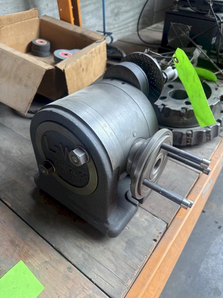 L-W CHUCK CO INDEXING HEAD. STOCK # 0549326