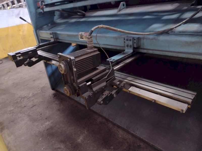 8&#039; x 1/4&quot; MASTER-FAB MODEL #SSB250-8 HYDRAULIC SHEAR: STOCK #18407