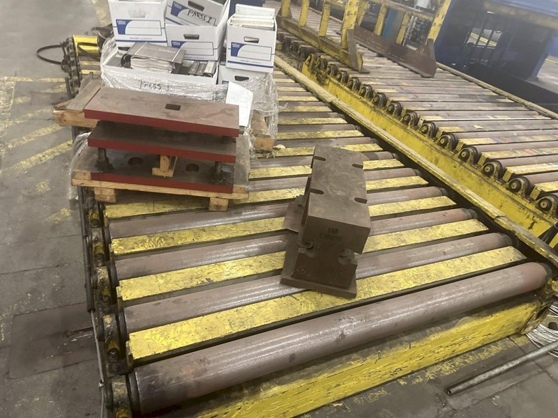 400 TON FUKUI BLANKING PRESS. 72&quot; X .128&quot; X 70,000 LB SERVO FEEDLINE STOCK #  0956723