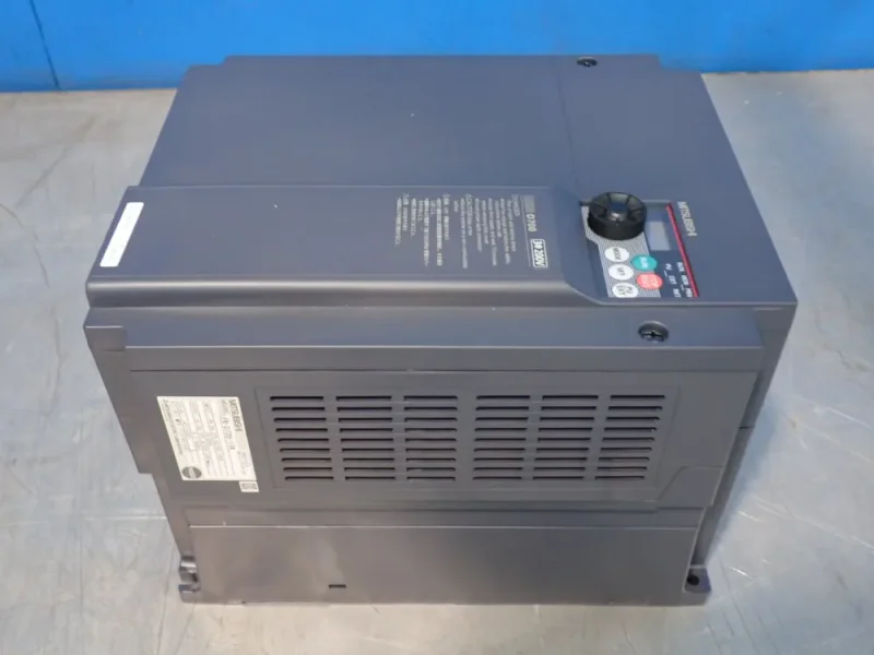 MITSUBISHI ELECTRIC INVERTER DRIVE  -  FR-D720-11K