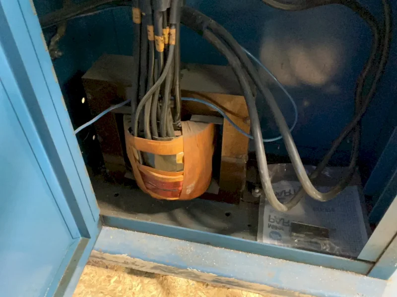 MILLER 20 KVA PORTABLE SPOT WELDER  -  MPS 20 AFT