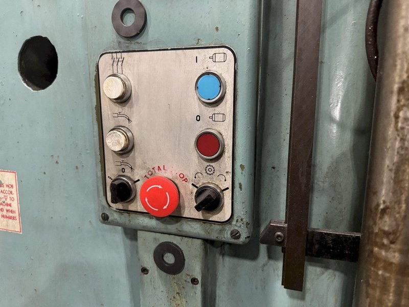 1600mm Tos F016 Vertical Gear Hobbing Machine