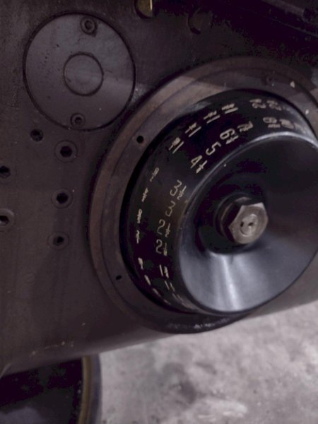 CINCINNATI NO. 4 VERTICAL MILLING MACHINE: YOBRO #24460