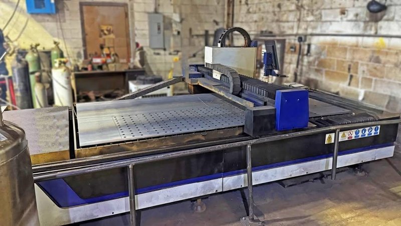 3,000 Watt Bescutter F-3015 CNC Fiber Laser, 2022 – 5′ x 10′ Table, Chiller