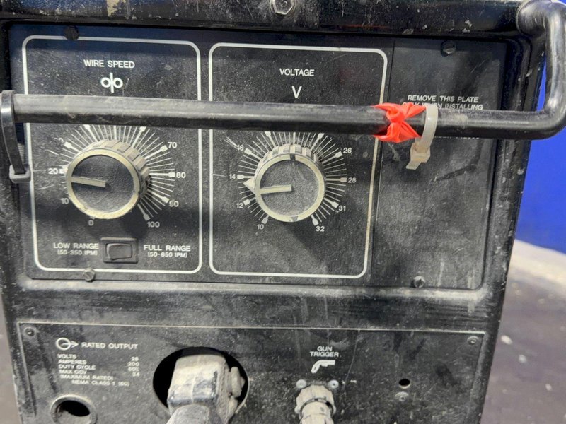 MILLER 200 AMP WELDER   -  MILLERMATIC 250