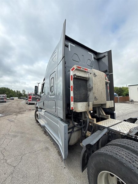 2021 Freightliner PT126SLP - Cascadia 3AKJHHDR2MSMY4212