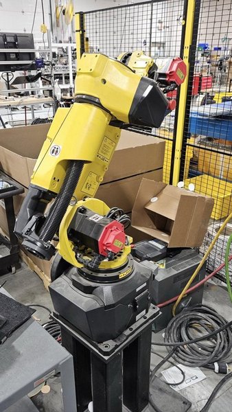 Fanuc M10iD/12 6-Axis Robot w/12kg Payload, 2021 – (Open Box Demo)