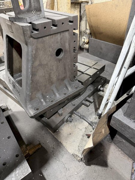 30" X 30" DEVLIEG AIR LIFT ROTARY TABLE. STOCK # 0220826