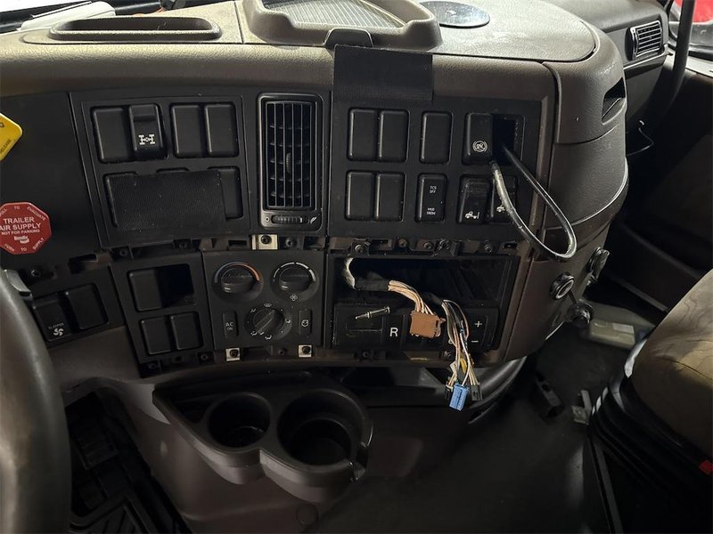 2018 Volvo VNL64T780