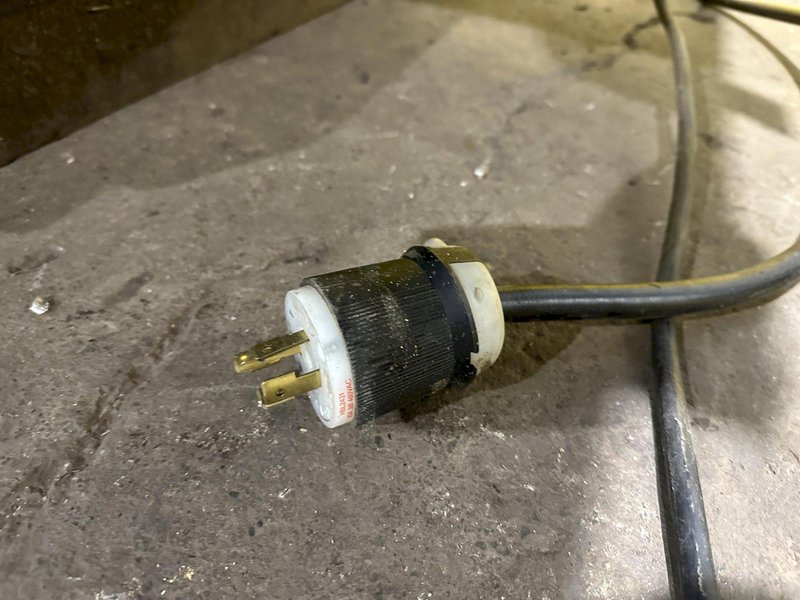 5,000 LBS X 96" X 48" BISHAMON HYDRAULIC SCISSOR LIFT TABLE WITH ROLLER CONVEYOR TOP, 115 VOLT: STOCK #20963