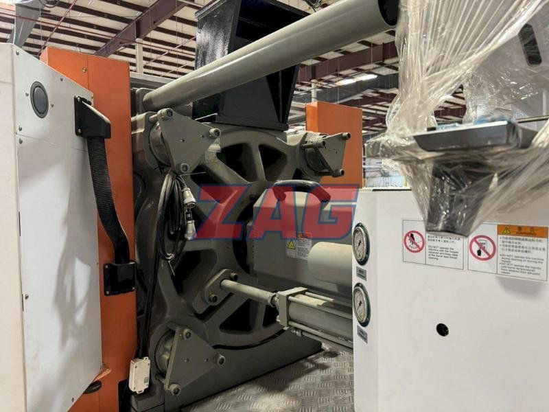 Chen Hsong Speed 258 Used Injection Molding Machine, 260 ton, Yr. 2019, 10 oz.