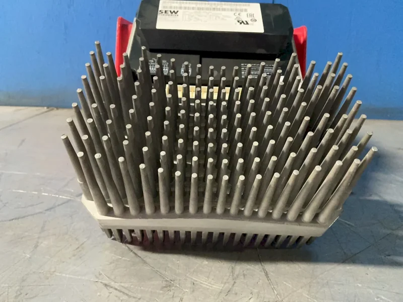 SEW EURODRIVE MOVIMOT FREQUENCY INVERTER   -  MM40D-503-00