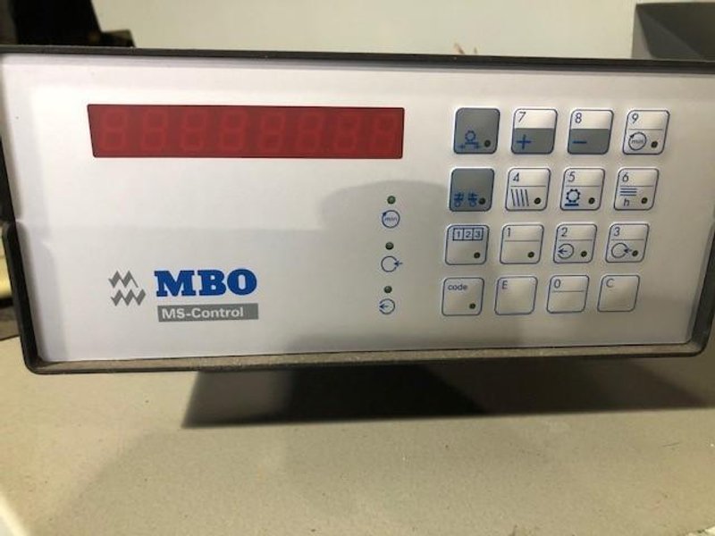 MBO B120-1-20/4 PAPER FOLDING MACHINE WITH RIGHT ANGLE STOCK# 2346