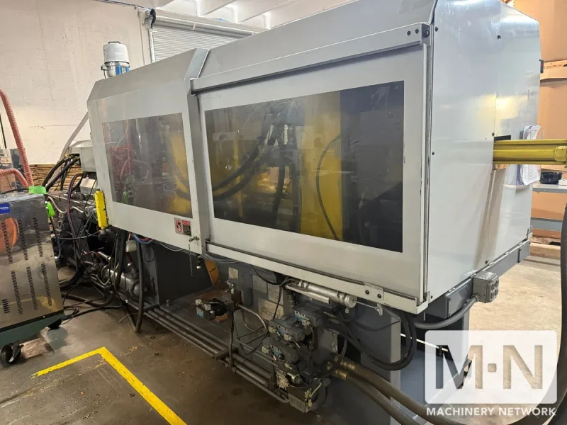 230 TON 14 OZ VAN DORN MODEL 230HT INJECTION MOLDING MACHINE  MFG 1995