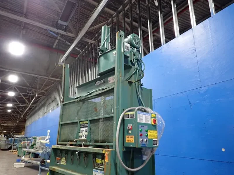 SELCO 48" X 24" BALER  -  V5-HD