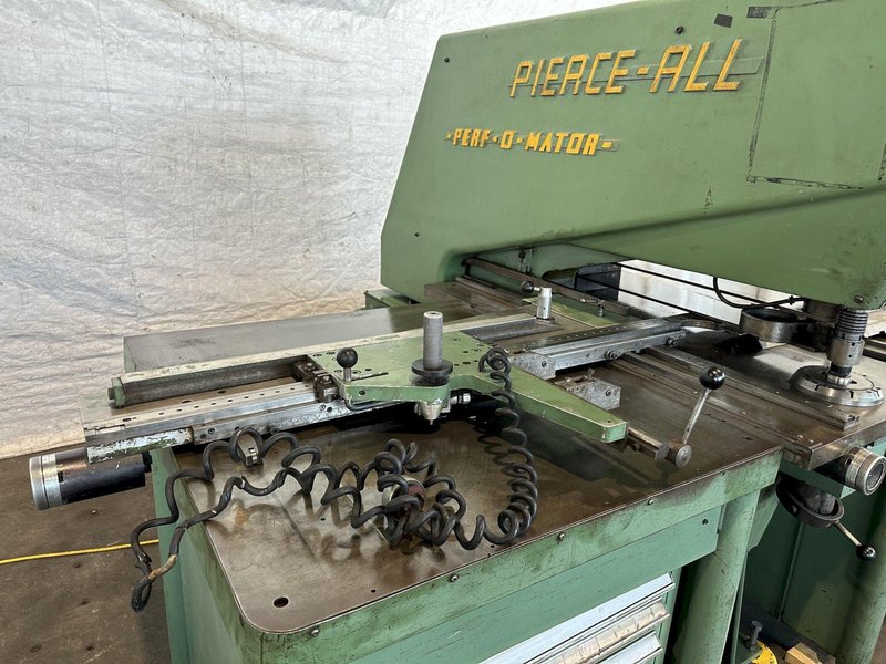 25 TON PIERCE-ALL 3025A SINGLE END HYDRAULIC PUNCH. STOCK # 0847923