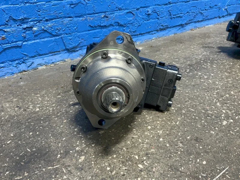 DANFOSS MOTOR TRACK DRIVE  -  51C060-1-RD1B