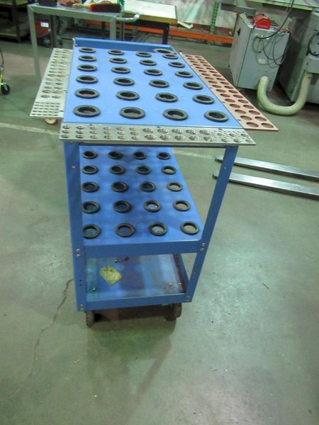 Huot Type Tool Scoot 40 Taper Tool Cart with Collet Trays, Extra 40 Taper Rack and 40 Taper Tool Vise- Auction Item
