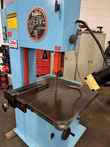 20" DoAll Vertical Band Saw 2013-V, 13" Under Guide, 55-2200 FPM, 26" x 26" Tbl., Clean
