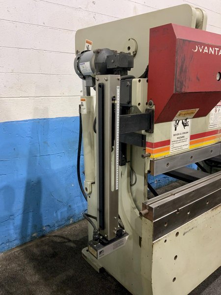 60 TON X  8' ACCURPRESS ADVANTAGE  HYDRAULIC PRESS BRAKE: STOCK #78907