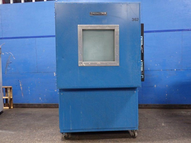 THERMOTRON ENVIRONMENTAL TEST CHAMBER  -  SX-64-705-705