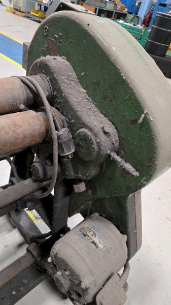 LOWN MODEL B POWER ROLLER USED