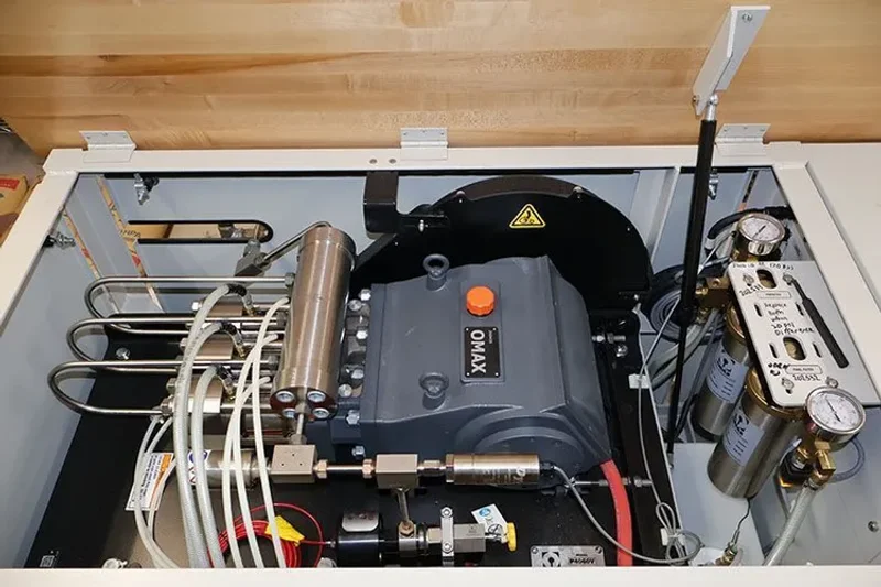 2020 OMAX 2652 | Waterjet Cutters