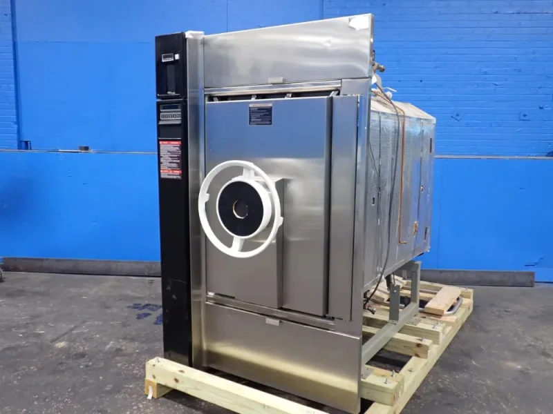AMSCO 50" X 20" X 28" STERLIZIER   -  R785