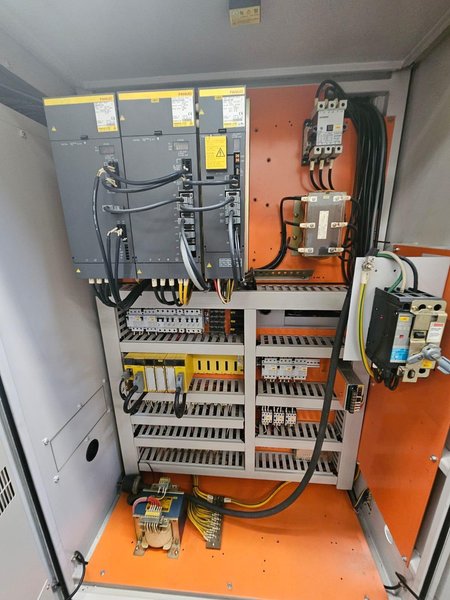 2001 Doosan Puma 230B CNC Lathe For Sale