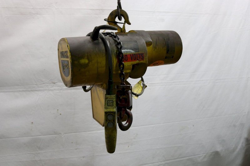 1/4 TON BUDGIT ELECTRIC POWERED CHAIN HOIST : STOCK #11993