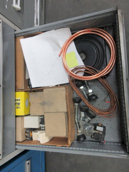 9 Drawer Cabinet with Contents: Fittings, Electrical Components.- Auction Item
