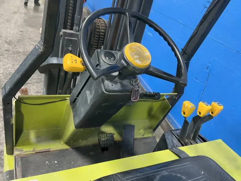 CLARK EQUIPMENT 2350 LBS ELECTRIC FORKLIFT  -  TM12