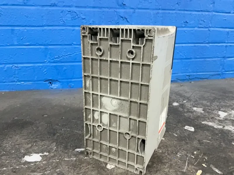 Allen Bradley 7.5 Hp Ac Drive - 22b-e9p9n104