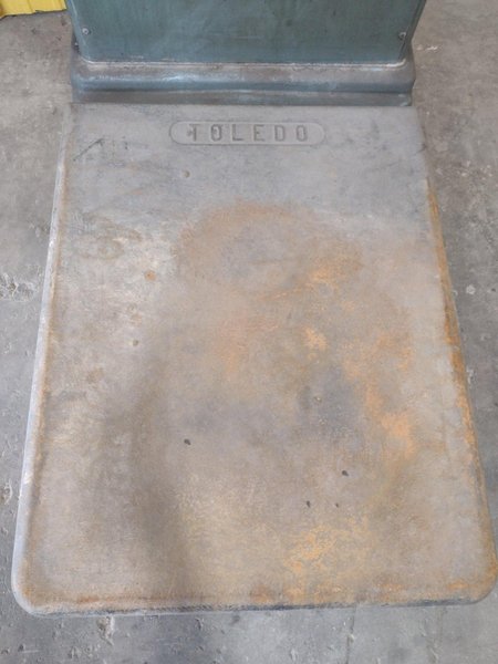 125 LB TOLEDO MODEL #2181 FLOOR SCALE: STOCK #18816