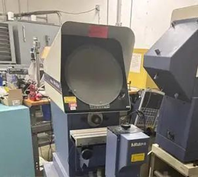 14&quot; MITUTOYO Model PH-14A Bench Top Optical Comparator