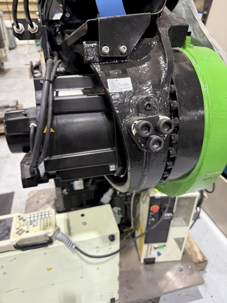 Kawasaki BX200L-C Used CNC Industrial Robot For Sale - 2021